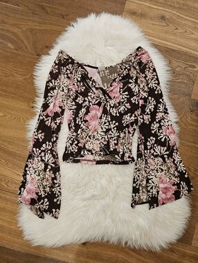 Vintage Floral V-Neck Bell Sleeve Women's Top in Brown and Pink